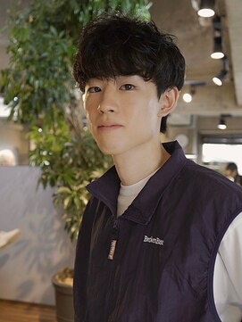 キュー(Cue_) 無造作ニュアンスメンズマッシュカットパーマ（表参道原宿）