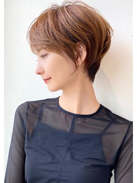 アンド ストーリーズ(&STORIES) 30代/40代/50代・絶壁解消・小顔前下がりショートボブ【柴山】