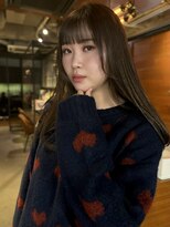 メイカ(MEIKA)&nbsp;【 セミロングストレート × アッシュカラー 】 浅野美紀