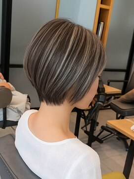 ヘアーカッティングガーデン ジャック モアザン 梅田店 ボブ/ショートボブ/ハイライト/20代/30代/大人女性/白髪ぼかし