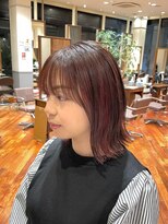 キートス(Kiitos) くびれボブ×赤インナー 大人可愛いヘア