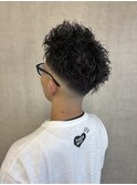 フェードカットピンパーマツイストパーマ刈り上げショート短髪