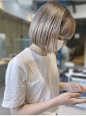 earthショートレイヤーボブミルクティー丸みショートボブ