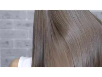 アミューズ(AMUSE)の写真/    まとまる髪は、毎日を変える。髪本来の美しさを引き出すストレート