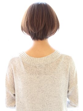 レウナ 外苑前(Reuna) 【３０代４０代５０代】大人女性に人気のひし形ボブ