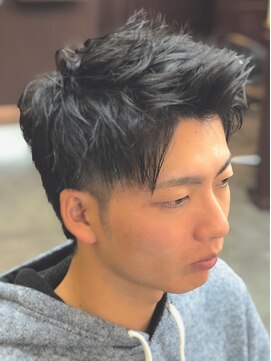 キングズバーバーショップ ツービッツ(King's Barbershop 2-bits) サイドパートショート