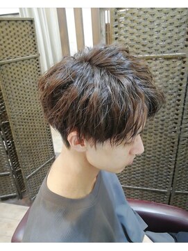 ヘアースペースシャルム (HAIR SPACE Charme) ツイスト風パーマ　センターパートマッシュ
