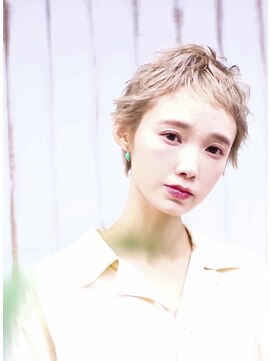 ホリデイズ ケアアンドスパ 練馬 豊島園(HOLIDAYS) 【HOLIDAYS】ベリーショート×白髪ぼかしハイトーン練馬髪質改善