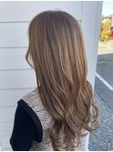 ロング×ブロンドベージュ