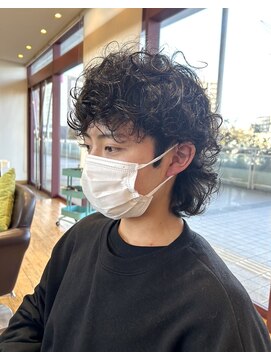 ルッツ(Lutz. hair design) ウルフパーマ【犬山良慈】