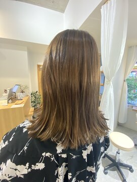 パラゴ(PARAGO.) 《緑橋/城東区/女性サロン》ツヤカラー×きりっぱなし