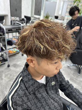 オム ブランシェ(HOMME BLANCHE’) 【AOI】ハイライト&スペインカール