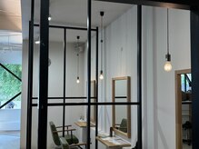 ヘアーメイク マーズ 売布店(Hair Make Mars)の雰囲気（開放的な空間で癒しのひとときをお過ごし下さい♪）