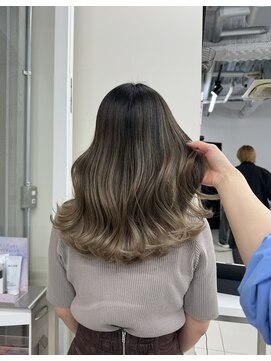 アライブ ハラジュク(ALIVE harajuku) 【ALIVE yu-ki 私にしかできないバレイヤージュ】