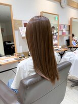 ミラバイケンジ 藤沢(Mira by KENJE)&nbsp;白髪ぼかし細めハイライト30代40代50代セミディ