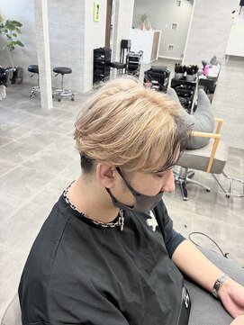 パロ(PALO) ミルクティーベージュ × メンズセンターパート