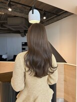 アヴェル 自由が丘(Avelle)&nbsp;艶感ナチュラルブラウンの毛先ワンカールロング
