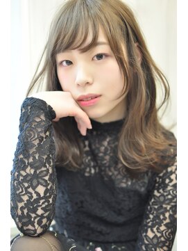 クロレ(CLORE) アッシュベージュ大人ゆる巻ミディ