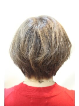ヘアーデザイニング アルドール ショートボブ♪