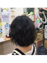 peu a peu ミディアムヘアのウエーブボブレイヤー20代30代40代50代