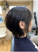 ショートボブ
