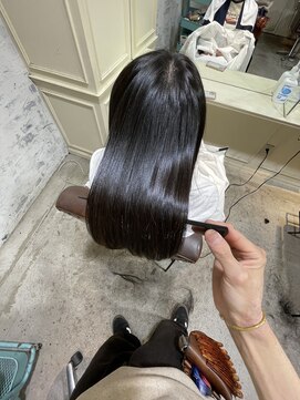 ロロ(ro-ro) 【恵比寿 ro-ro】ブリーチ履歴のあるハイダメージ毛も潤艶髪