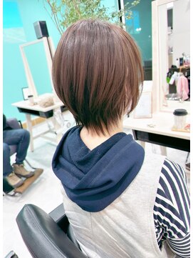 ユーフォリア(Euphoria.) 大人可愛い軽めショートボブ