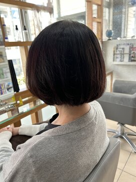 スタジオ アルファプラス 日暮里店(studio α+) ステップボーンカットカットボブショートハイライト白髪ぼかし