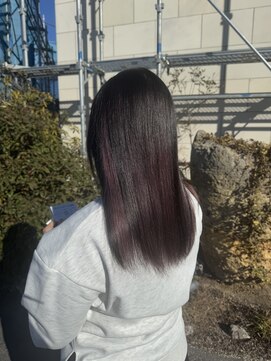 アクセル エルヴェ 鹿沼店(AXCEL E'LEVER) 髪の表面だけを黒で残したアンブレラカラー