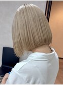 ハイトーンボブケアブリーチミルクティーベージュ