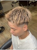スキンフェード×金髪ジェットモヒカン 10代20代