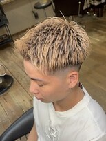 ミオ ベガ(Mio'' VEGA)&nbsp;スキンフェード×金髪ジェットモヒカン 10代20代