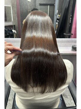 スライバイリアオオサカ(Sly By Ria OSAKA) 髪質改善/縮毛矯正/酸熱トリートメント【梅田】【大阪】