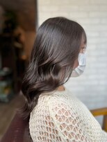 ハサミバイアトリエナガノ 千葉(8sami by atelier nagano) ショートボブ/センターパート/ツヤ髪/グラデーション/イヤリング