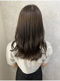 カーキベージュ