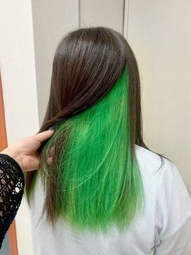 エターナルバイマティーナ(Eternal by MATINA) 【インナーカラー×ネオングリーン】池袋美容室