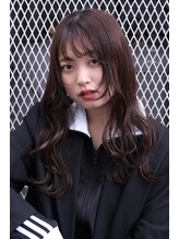 スリー スタンド(THREE STAND)&nbsp;顔周りレイヤーカット/くすみブラウンカラー