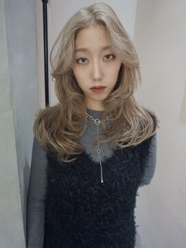 リッチ(RITZY) Layer cut × Milk tea beige