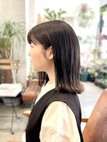 ヘケム(hekm) 重ため 外跳ねボブ