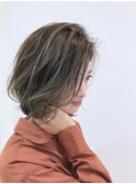 くすみ加工したみたいな”フォギーベージュ！。