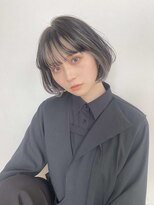 インナーカラーで軽めアッシュブラックボブ