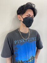 レーヴス(REVES) 大人刈り上げツーブロ　ニュアンスセンターパート