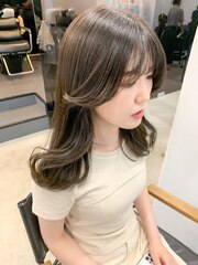 韓国艶髪＊オリーブベージュ×薄め前髪が可愛いくびれヘア