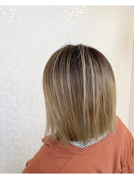 ヘアーアンドメイク ドレス(DRESS) 白髪ボカシバレイヤージュ