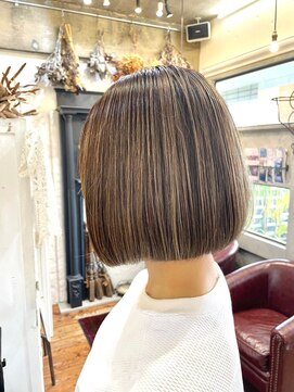 ボタニカル(BOTANICAL) 小顔丸みショートボブカットオレンジブラウンカラー