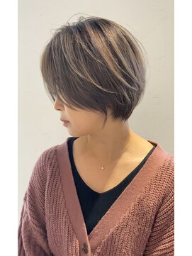 サロン クィ ベルジョーネ(SALON QUI BELLGIONE) ショートボブ