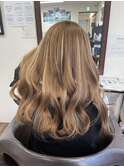 ベージュ×ハイライト
