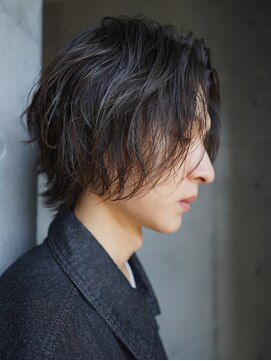 レタッチバイフィフス(RETOUCH by fifth) シャドウパーマ無造作パーマセンターパートマッシュヘア毛流れ