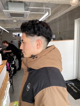 フラッグヘアー 博多駅前店(Flag HAIR) メンズ　パーマ　メンズカット　ヘッドスパ　フェード　眉毛