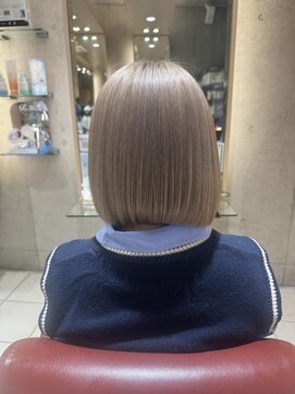 エム インターナショナル 春日部本店(EMU international) 垢抜ける明るめくすみベージュ